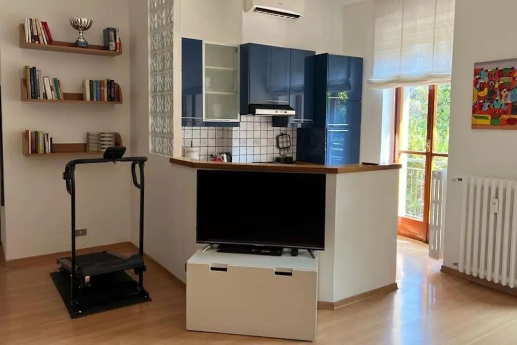 Nice And Cosy Flat In Central Area contacts